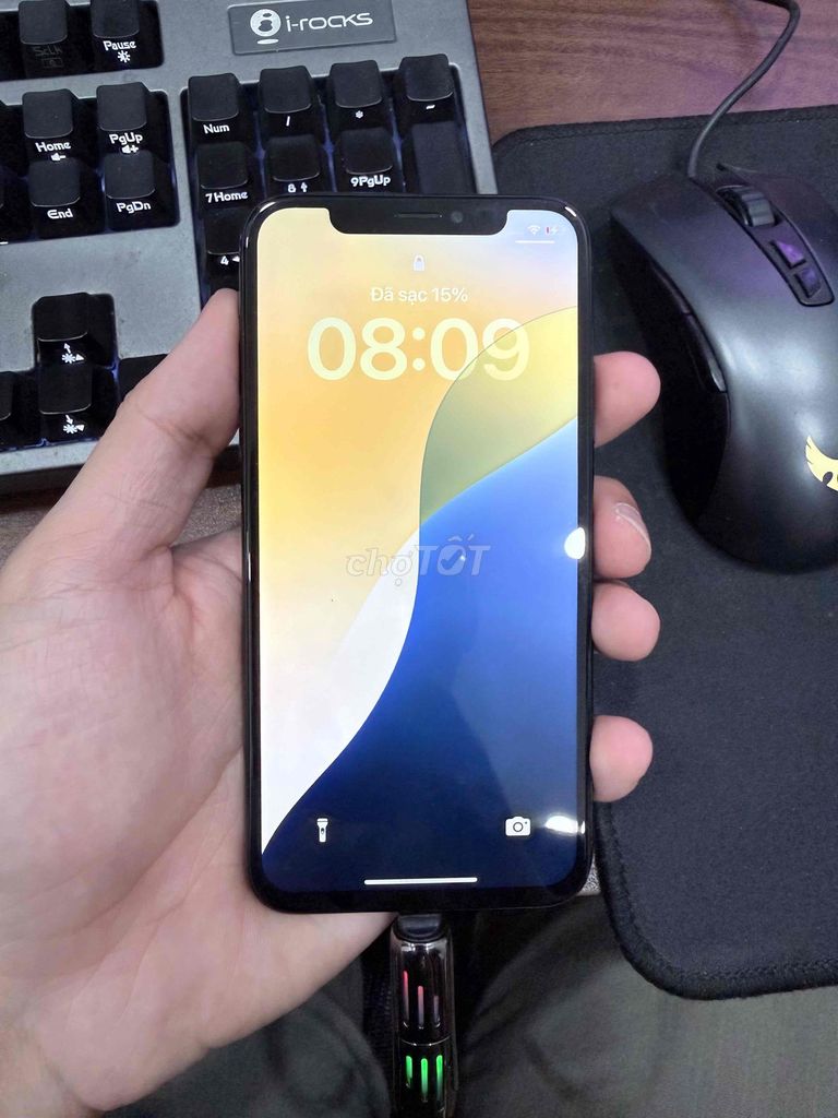 iPhone XS 64GB. Mua bán Điện thoại tại Quận Hoàng Mai Hà Nội được đăng bởi Trần Cường hình 1