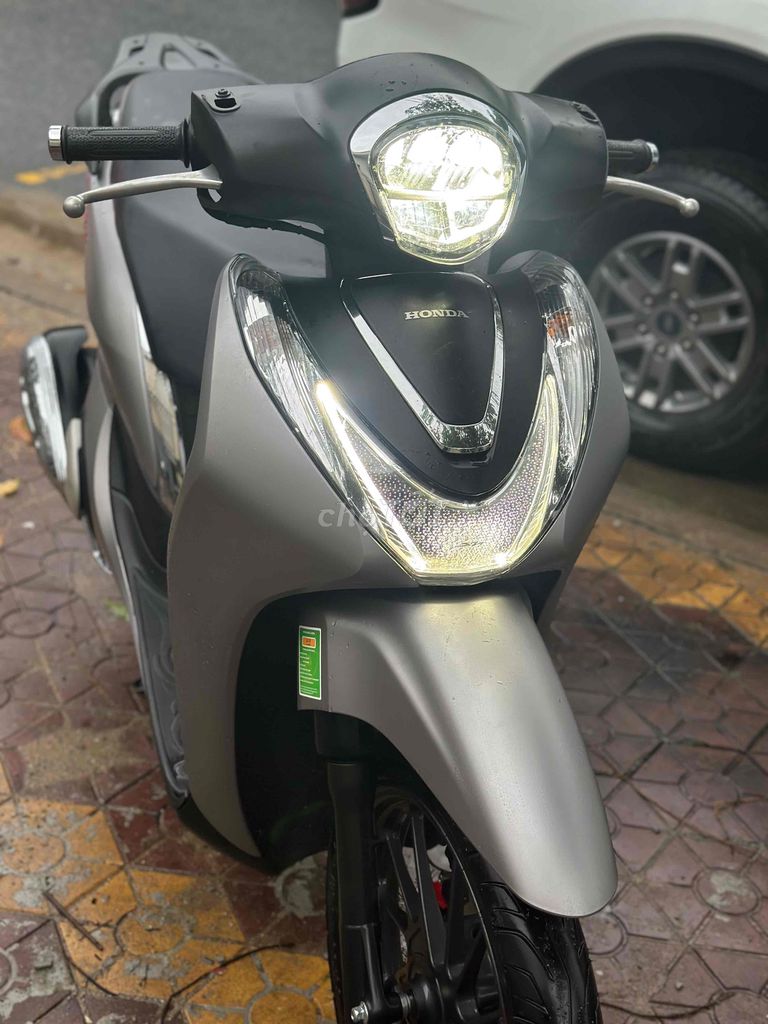 SH Mode Mua Vào Tháng 12/2024 Xe Ít Đi Còn Khá Đẹp. Mua bán Xe máy tại Thành phố Quảng Ngãi Quảng Ngãi được đăng bởi Hien hình 9