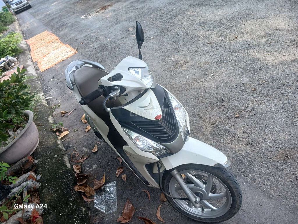 Cần bán xe may HONDA VISON đời 2016. Mua bán Xe máy tại Huyện Nhơn Trạch Đồng Nai được đăng bởi nguyen minh hoa hình 2