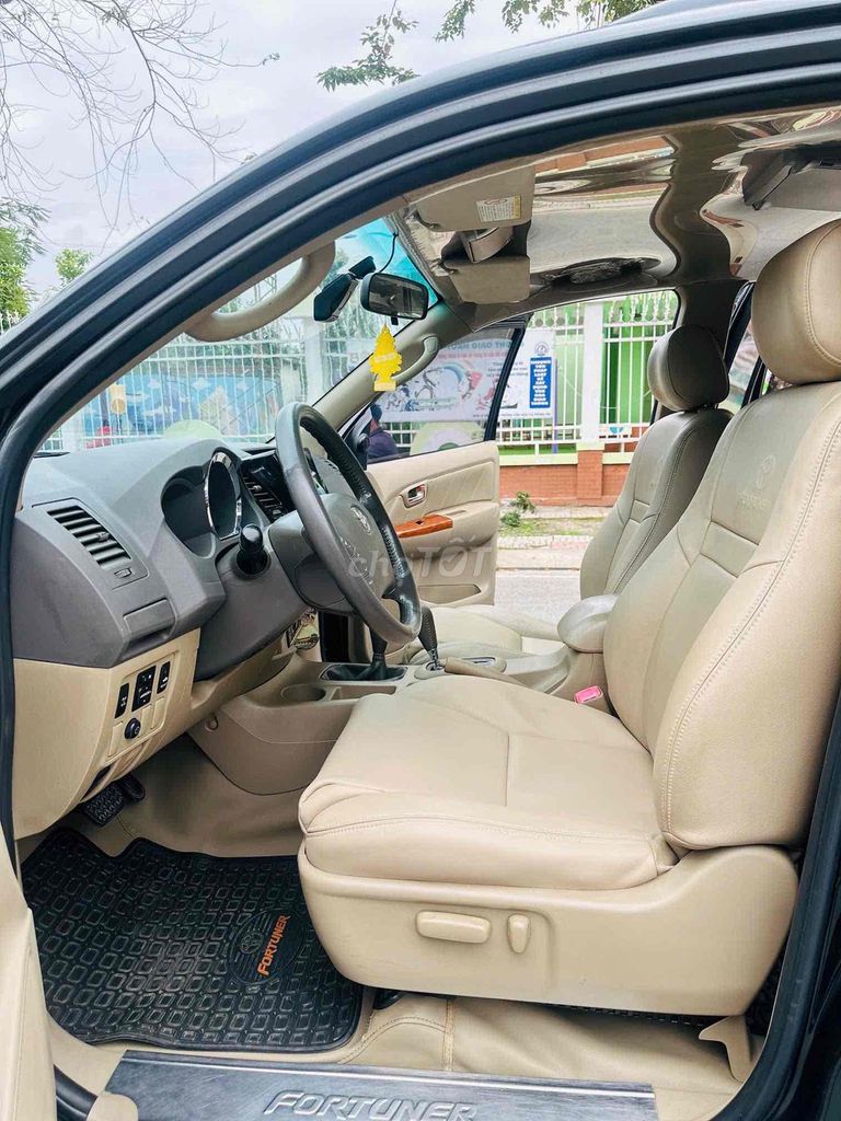 Toyota Fortuner 2011 2.7V -. Mua bán Ô tô tại Quận 1 Tp Hồ Chí Minh được đăng bởi AUTO 380 hình 8