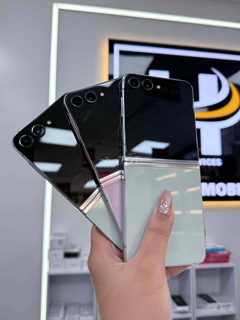 Samsung Z Flip5-8/512G-Snap8Gen2-Màu Xanh-Hồng Đẹp. Mua bán Điện thoại tại Thành phố Biên Hòa Đồng Nai được đăng bởi Mobile Di Động Biên Hoà hình 1
