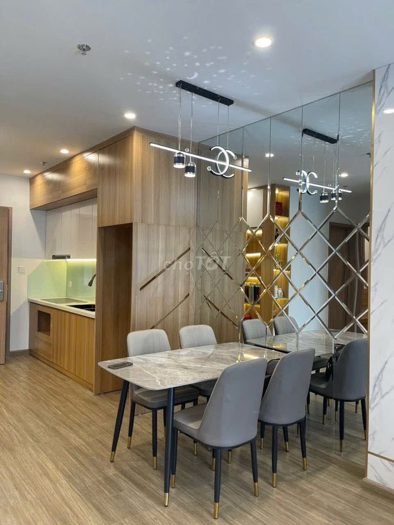 Аренда квартиры 2 спальни с полной мебелью в VinHomes Ocean Park
