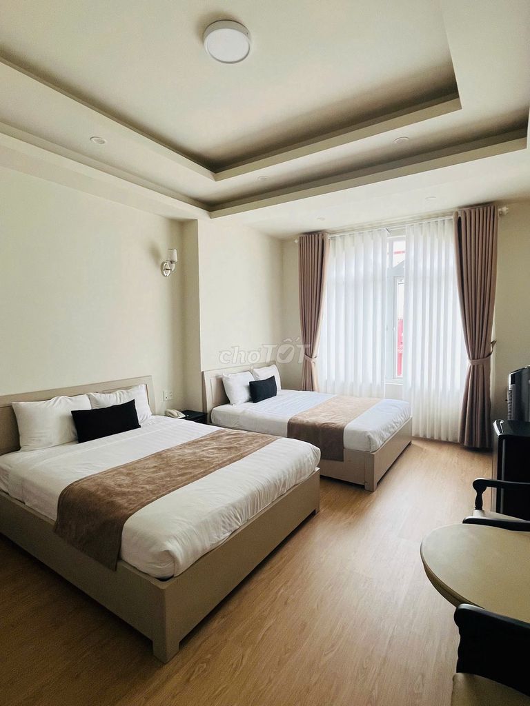 Khung giường gỗ 1.6x2m. Mua bán Giường, chăn ga gối nệm tại Thành phố Đà Lạt Lâm Đồng được đăng bởi Thanh Tùng hình 1