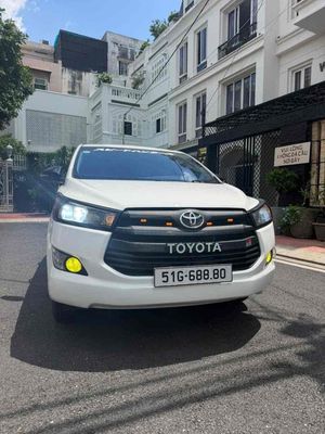 Toyota Innova 2.0E Trắng 8 chỗ Xăng