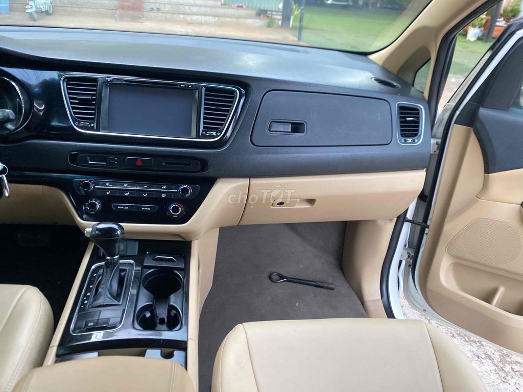 Kia Sedona 2016 2.2 Dầu Trắng. Mua bán Ô tô tại Thành phố Long Khánh Đồng Nai được đăng bởi Mr hiếu hình 13