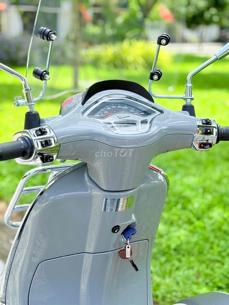 Vespa sprint 2024 đi 1 ngàn cây. như xe mới dắt ra. Mua bán Xe máy tại Quận Sơn Trà Đà Nẵng được đăng bởi AN  chuyên mua bán xe máy cũ tại 386 ngô quyền sơn trà đà nẵng  BÁN XE TRẢ GÓP hình 6