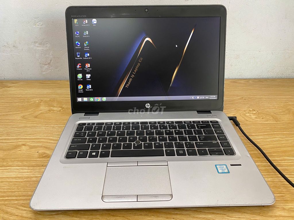 HP 820 G3, I5-6300U, R8G, HDD250 , 12.5" HD OS 8.1