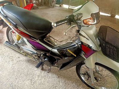 Cần bán wawe zx. Đúng đời. Màu trắng đen.. Mua bán Xe máy tại Thành phố Thuận An Bình Dương được đăng bởi Tính