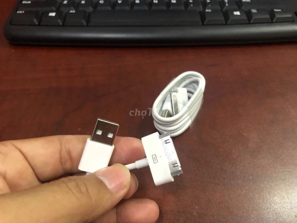 Combo Cáp Iphone 4 Và Dán Màn Hình. Mua bán Phụ kiện (Màn hình, Chuột...) tại Thành phố Thủ Đức Tp Hồ Chí Minh được đăng bởi Duy hình 1