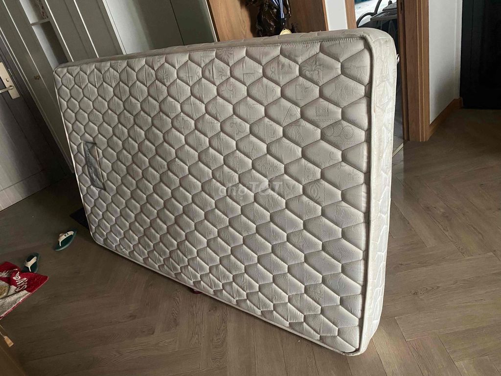 Đệm lò xo 120x200x20cm Đã sử dụng. Mua bán Giường, chăn ga gối nệm tại Quận Long Biên Hà Nội được đăng bởi Ha Pham hình 1