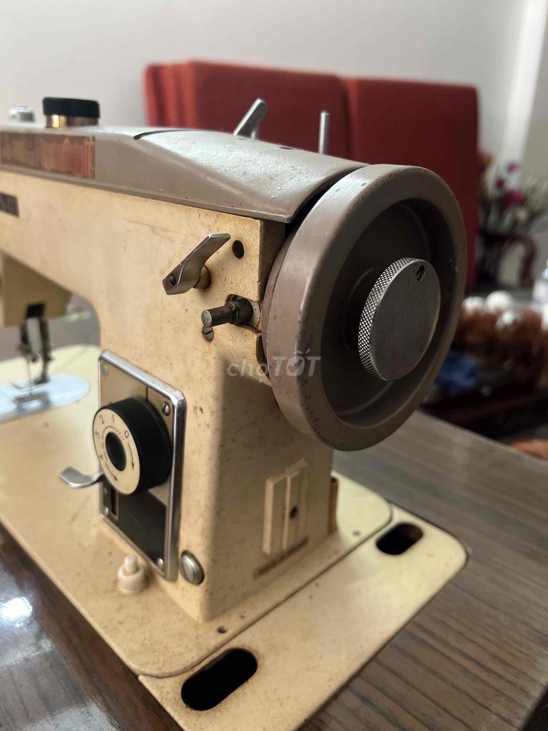 Thanh lý máy may cổ Tiệp khắc cho ai có nhu cầu