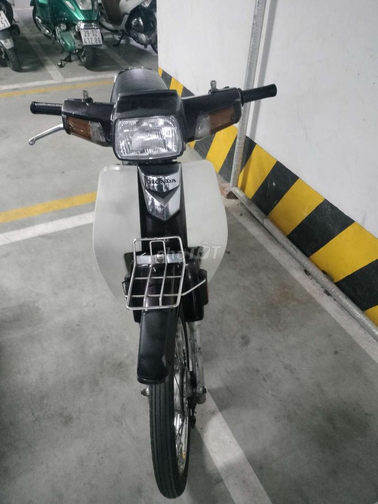 Honda Dream Việt đời đầu máy thái. Mua bán Xe máy tại Quận Hoàng Mai Hà Nội được đăng bởi Valentin hình 3