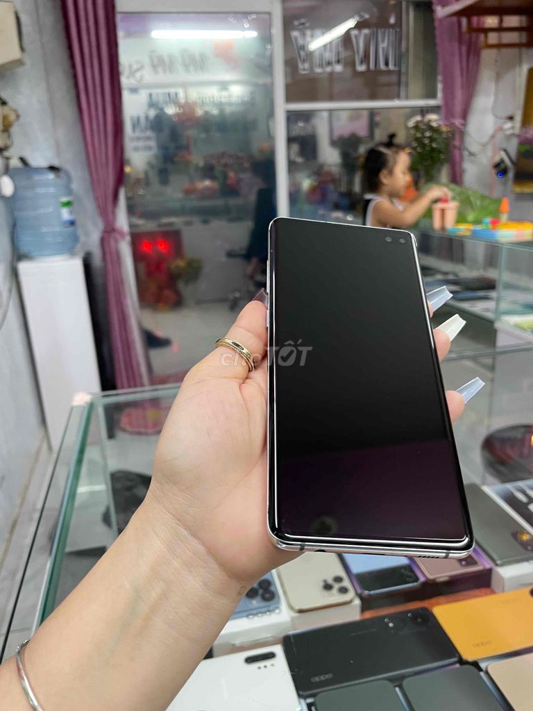 THANH LÝ NOTE 10PLUS RAM 12/256 K ZIN TẶNG