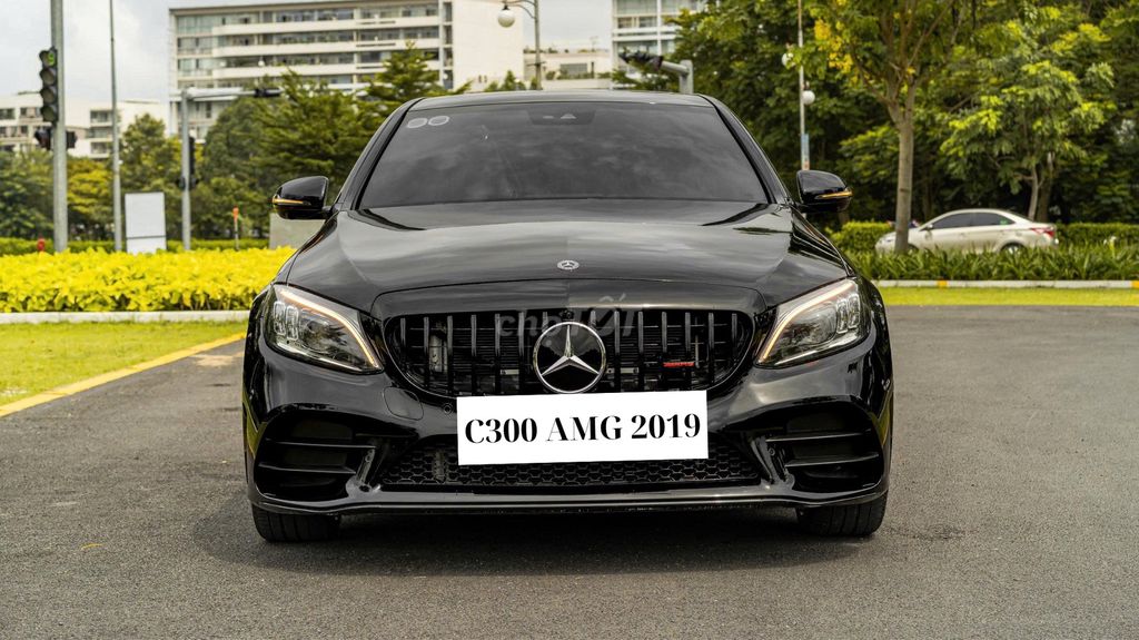 🪷C300 AMG 2019 🪷. Mua bán Ô tô tại Quận 7 Tp Hồ Chí Minh được đăng bởi Minh Anh hình 1