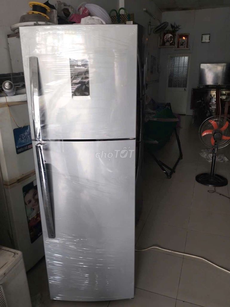 Tủ lạnh Electrolux Trắng Đã sử dụng. Mua bán Tủ lạnh tại Huyện Nhà Bè Tp Hồ Chí Minh được đăng bởi Camtruong hình 1