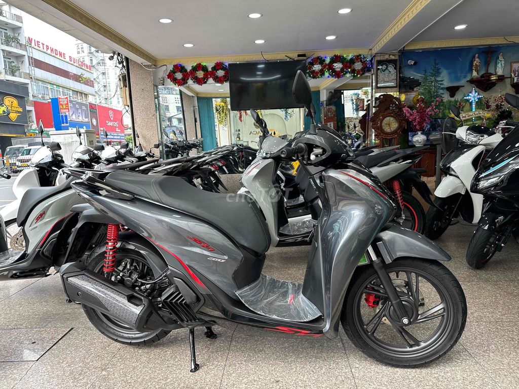 SH 160i ABS 8/2023 Xám Lambor HSCT Bao Sang Tên. Mua bán Xe máy tại Quận Gò Vấp Tp Hồ Chí Minh được đăng bởi Ngô Hà hình 6