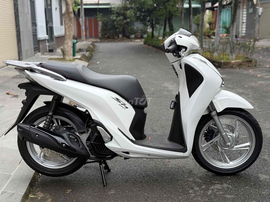 🌈 SH125 cbs 2018 Trắng—Xe Đẹp/Chính Chủ. Mua bán Xe máy tại Thành phố Biên Hòa Đồng Nai được đăng bởi Phong hình 6