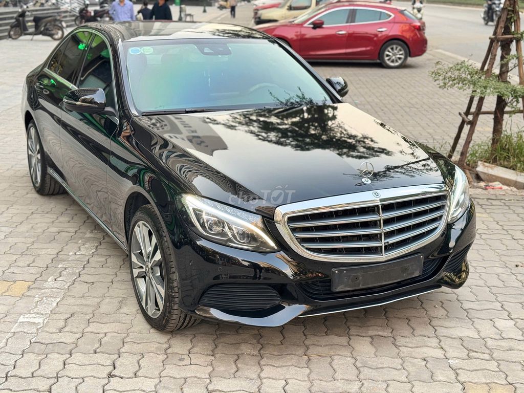 Mercedes-Benz C250 Exclusive 2018 Đen. Mua bán Ô tô tại Quận Thanh Xuân Hà Nội được đăng bởi Nguyễn Tuấn Hoàng hình 2