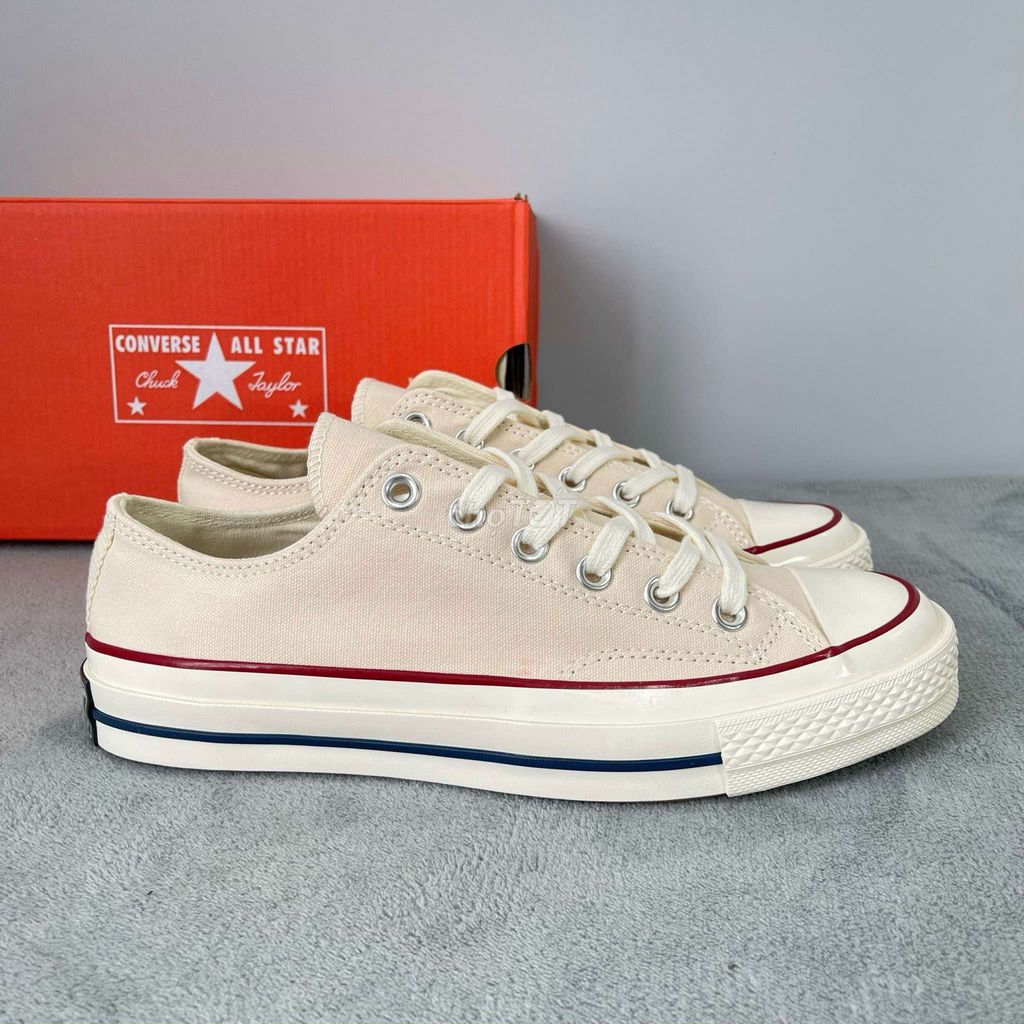 Giày Converse cổ thấp