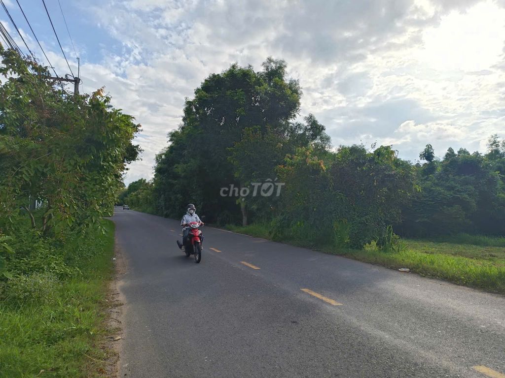 Ngộp! mt đường nhựa Bà Thiên lớn, dt 224m, full thổ, xã Nhuận Đức.