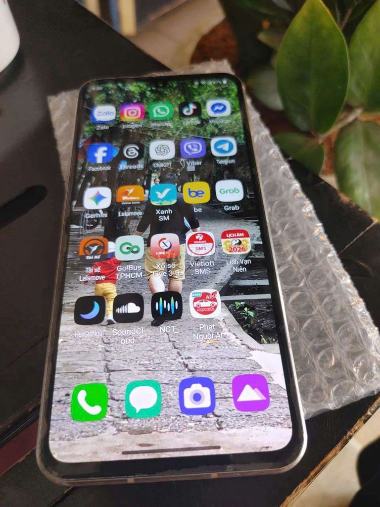 LG V60 T-Mobile Trắng. Mua bán Điện thoại tại Thành phố Thủ Đức Tp Hồ Chí Minh được đăng bởi Anh Tùng hình 1