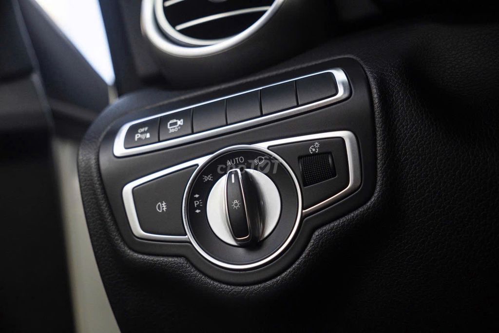 Mercedes Benz C250 Exclusive 2018. Mua bán Ô tô tại Quận 1 Tp Hồ Chí Minh được đăng bởi Thái LA Auto hình 8