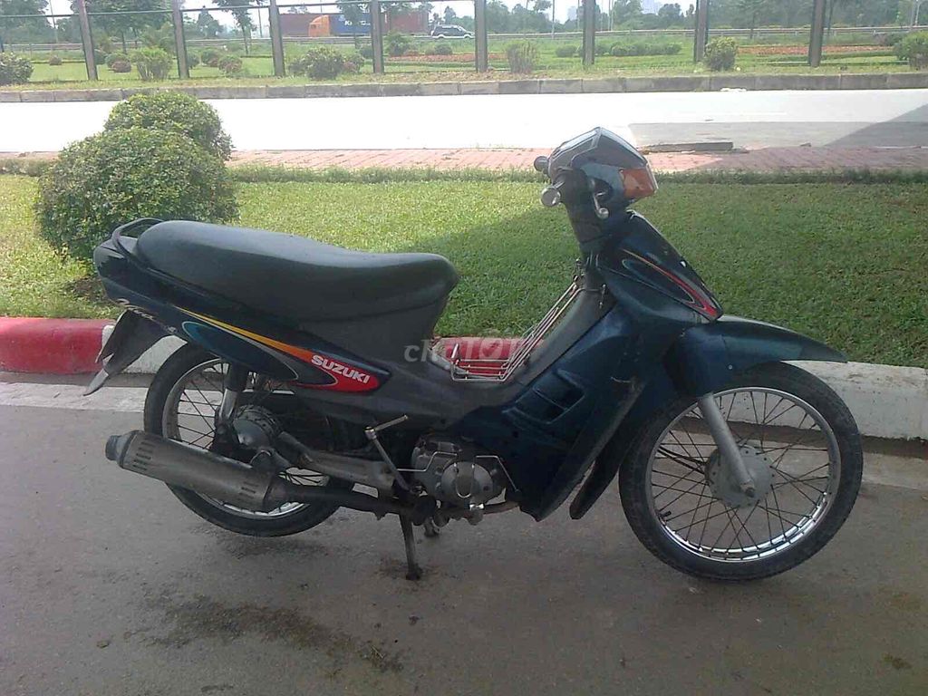 Suzuki Viva, сине-черный