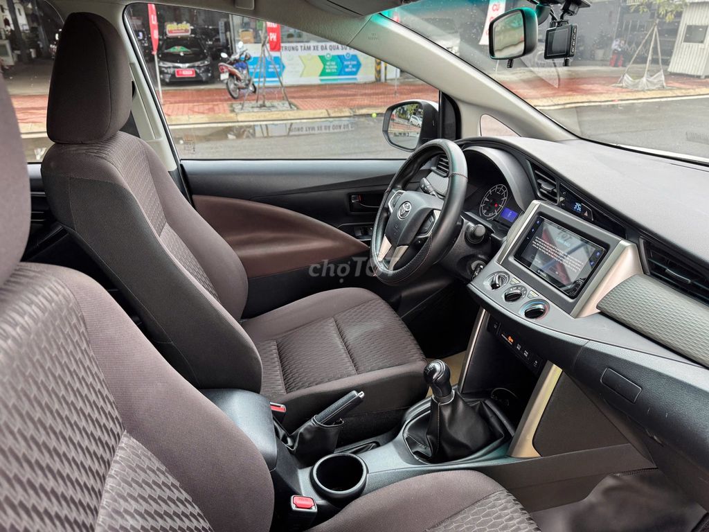 8 chỗ số sàn Toyota Innova 2023. Mua bán Ô tô tại Thành phố Thủ Đức Tp Hồ Chí Minh được đăng bởi Thùy Phương Toyota hình 4