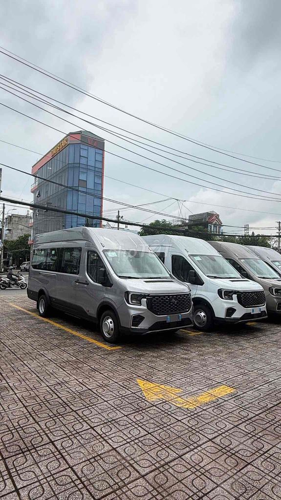 Ford Transit 16 chỗ màu Trắng. Mua bán Phương tiện khác tại Thành phố Thủ Đức Tp Hồ Chí Minh được đăng bởi Thiên Phạm Suối Tiên Ford hình 5