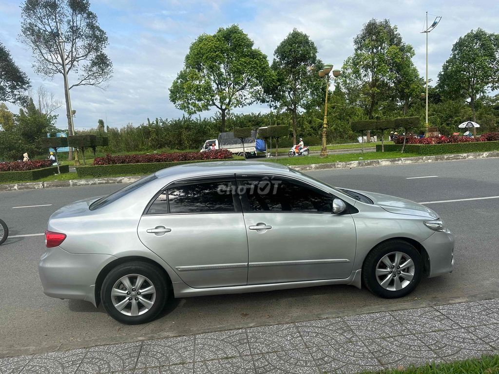 Toyota Altis 2011 1.8 Bạc. Mua bán Ô tô tại Quận Bình Thuỷ Cần Thơ được đăng bởi Phuong hình 3