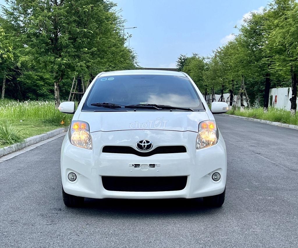 Toyota Yaris sx 2013 RS 1.5AT nhập khẩu Thái Lan