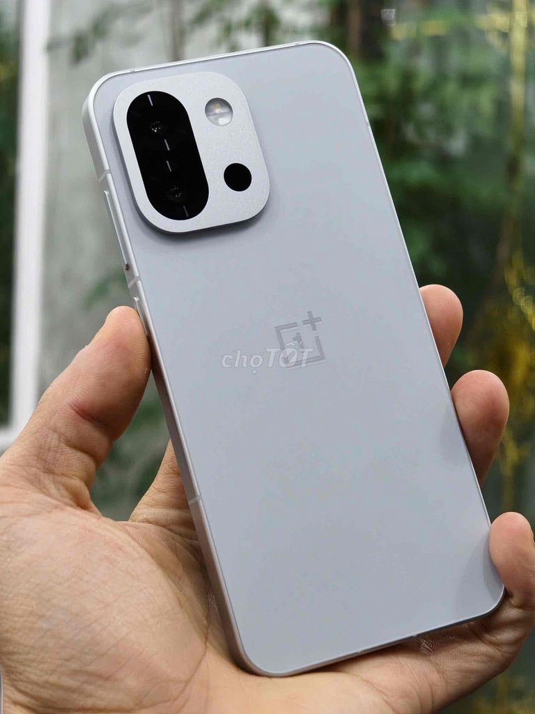 OnePlus 13T 12GB/256GB Trắng 2 sim giao lưu. Mua bán Điện thoại tại Quận Hoàng Mai Hà Nội được đăng bởi trần khương androi hình 1