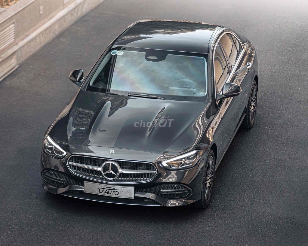 Mercedes C200 AVG Plus ĐKLĐ 2023 - 3900 km - 1 chủ. Mua bán Ô tô tại Quận 7 Tp Hồ Chí Minh được đăng bởi Thật Nguyễn LongAnh Auto hình 3