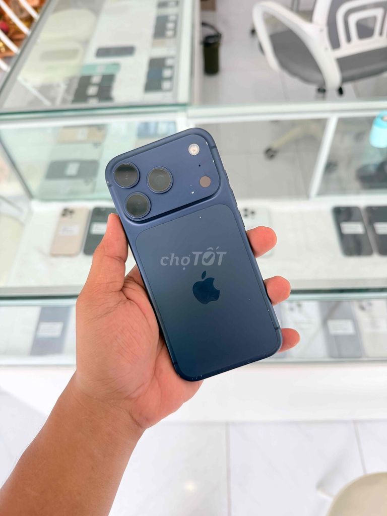 Apple iPhone 17 Pro 256GB Xanh 93%. Mua bán Điện thoại tại Thành phố Long Xuyên An Giang được đăng bởi Lý Apple hình 1