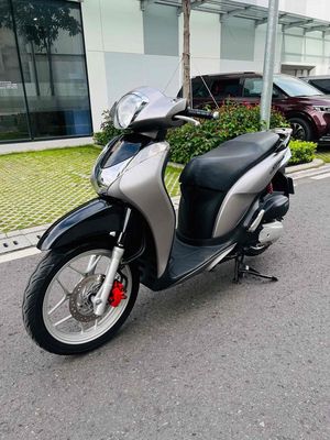 Honda SH Mode 125cc Bạc đen. Mua bán Xe máy tại Quận Gò Vấp Tp Hồ Chí Minh được đăng bởi CẦM ĐỒ NĂM LINH