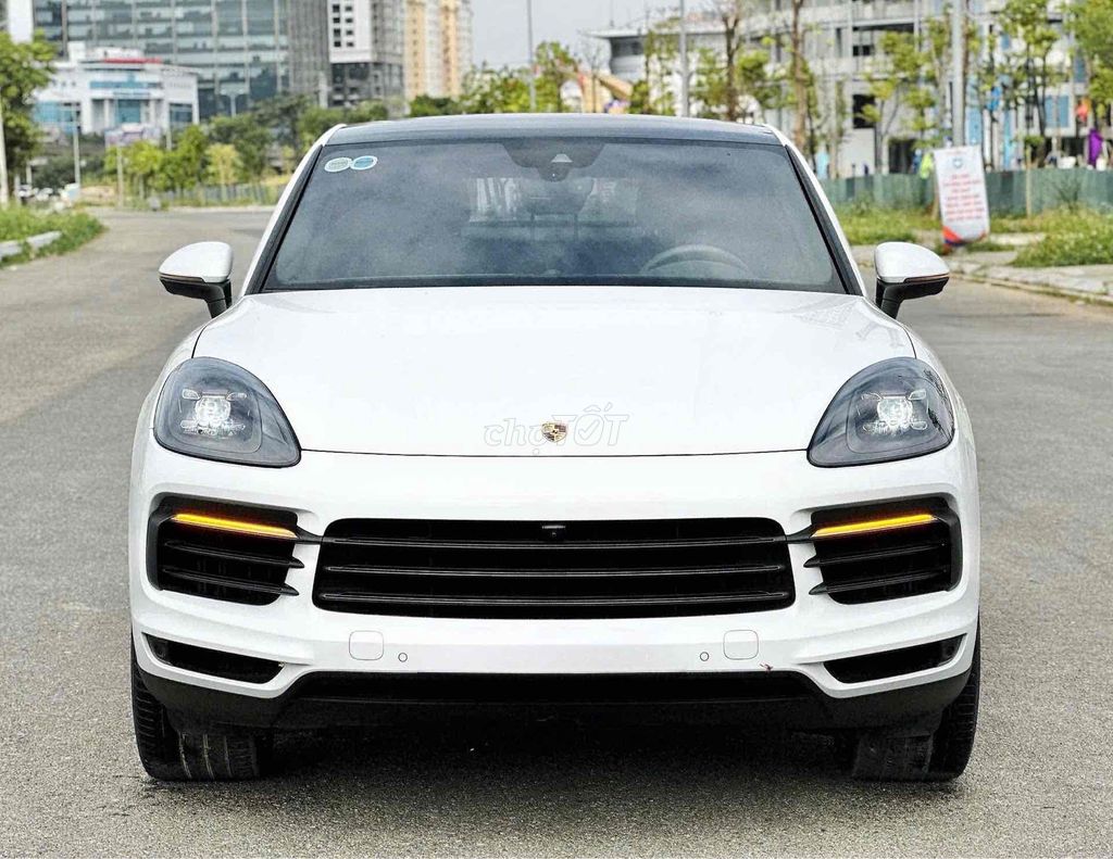 Porsche Cayenne Coupé 2020 màu trắng sang trọng