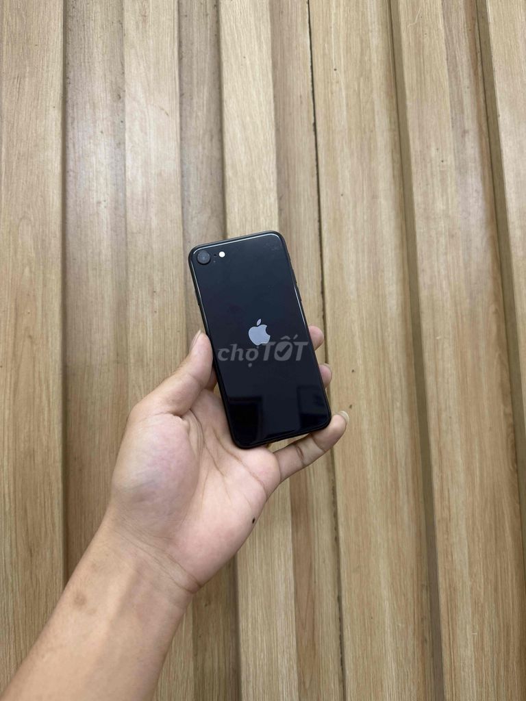 Apple iPhone SE 3 64GB Đen Đã thay pin. Mua bán Điện thoại tại Quận Đống Đa Hà Nội được đăng bởi Nguyễn Đức  hình 1