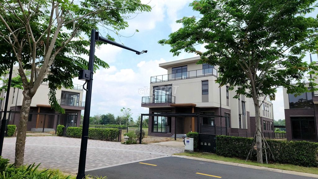Biệt thự 579 m2 - KĐT Waterpoint - Vị trí đặc biệt chỉ 20 tỷ. Mua bán nhà ở tại Huyện Bến Lức Long An được đăng bởi Nguyễn Đức Thành hình 1