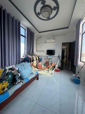 NHÀ 2 TẦNG GẦN PHÚ MỸ HƯNG – 200M2 GIÁ TỐT QUẬN 7
