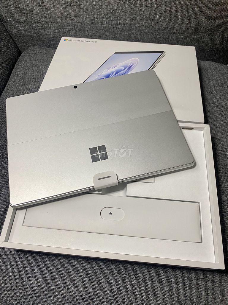 Surface Pro 9 bản thường và bản có LTE 5g máy đẹp. Mua bán Laptop tại Quận Gò Vấp Tp Hồ Chí Minh được đăng bởi Linh Surface Bảo Bảo hình 1