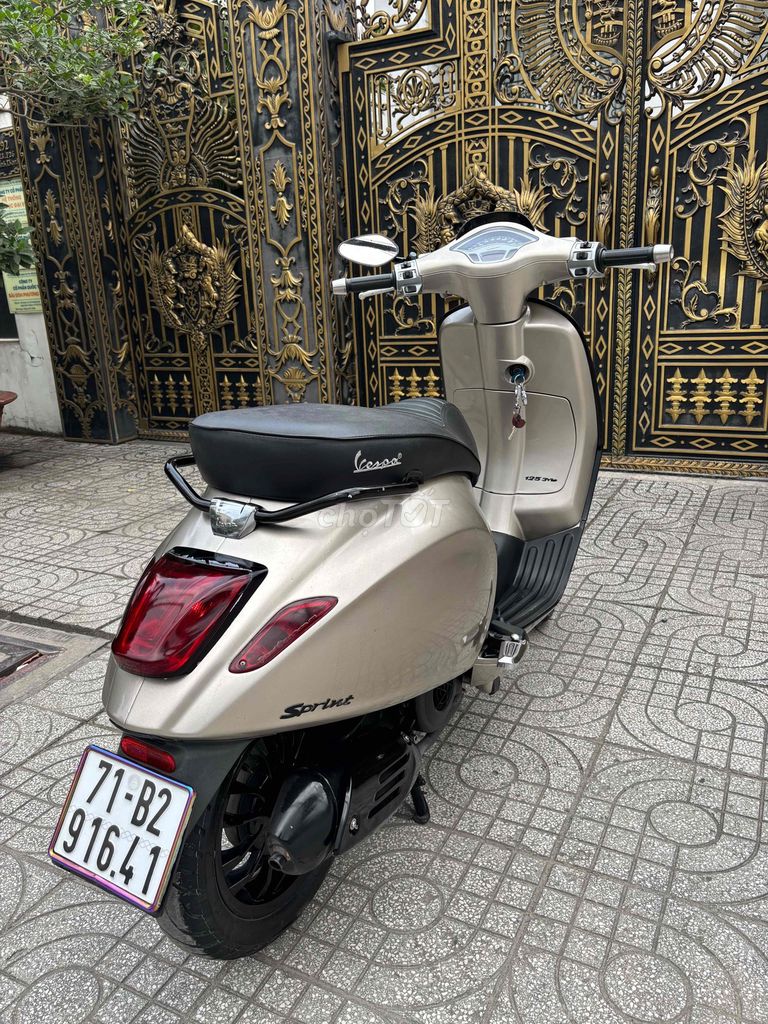 VESPA Sprint 2015 Mấy Móc Zin Áo Dọn New TFT. Mua bán Xe máy tại Quận Bình Thạnh Tp Hồ Chí Minh được đăng bởi Mai văn giang hình 2