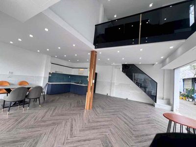 Townhouse 100 m² · 2 bed · Đường Huỳnh Tấn Phát