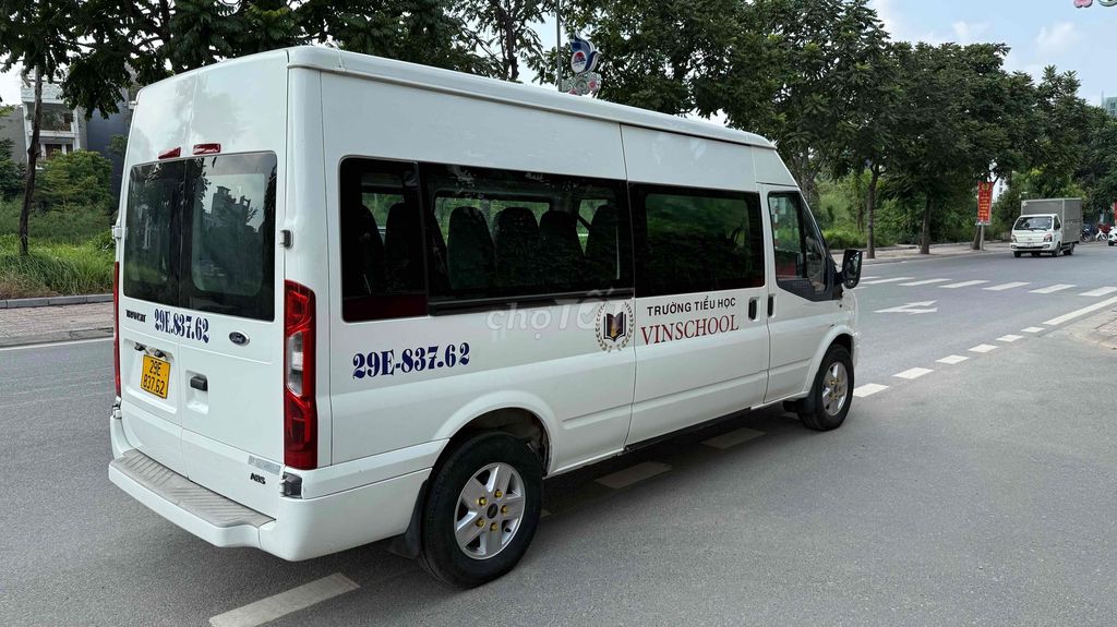 Ford Transit средняя база, регистрация 2020, белый, Вьетнам