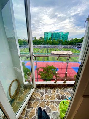 Phòng ban công cạnh CĐ Lý Tự Trọng, an tĩnh, thang máy, ở 1-2 bạn. Cho thuê phòng trọ tại Quận Tân Bình Tp Hồ Chí Minh được đăng bởi Hana Nguyễn