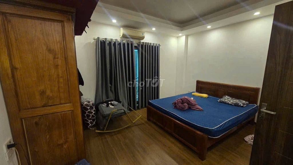 Дом 33м², 5 этажей, 3 спальни возле университета Dai Nam, Bac Lam, Phu Luong