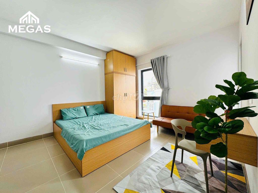Căn Hộ Ban Công MÁY GIẶT RIÊNG, Full Nội Thất Ngay Trường Chinh