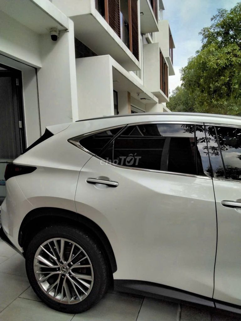 Lexus NX350h 2023 - 30.000km - Full Option. Mua bán Ô tô tại Thành phố Thủ Đức Tp Hồ Chí Minh được đăng bởi sang  hình 4