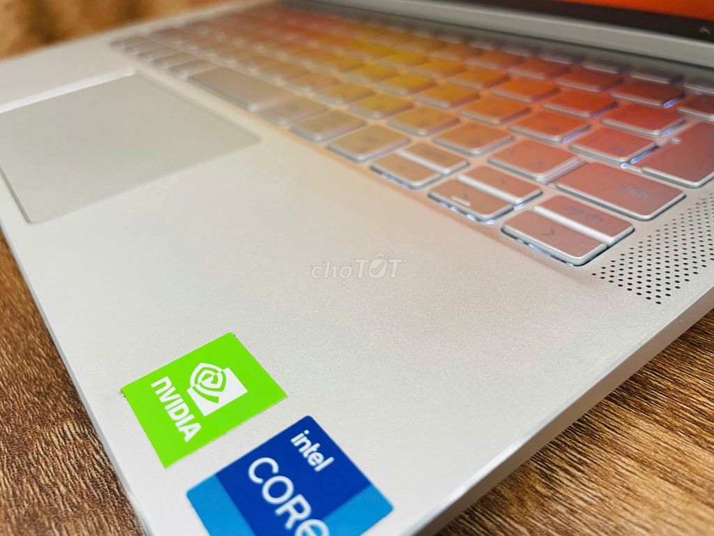 DELL INSPIRON 7300. Mua bán Laptop tại Quận Hà Đông Hà Nội được đăng bởi bình hình 2