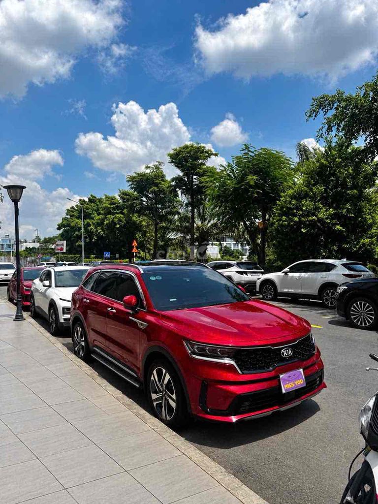 6-местный автомобиль Kia Sorento Signature 2021, красный, 61 000 км
