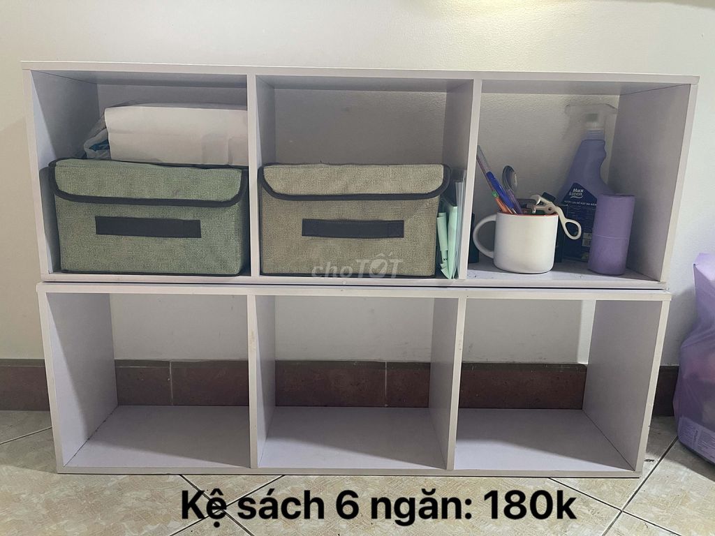 Kệ sách gỗ 6 ngăn màu trắng. Mua bán Tủ, kệ gia đình tại Quận 7 Tp Hồ Chí Minh được đăng bởi Phương Uyên Lê Diệu hình 1